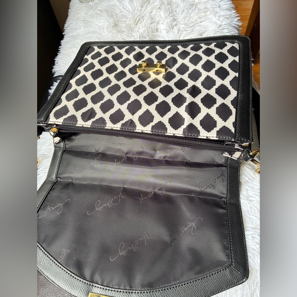Vera Bradley Changed it Up Crossbody Ikat Spot 🖤 - Picture 10 of 14